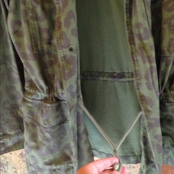 Coat - Picture 6 of 8